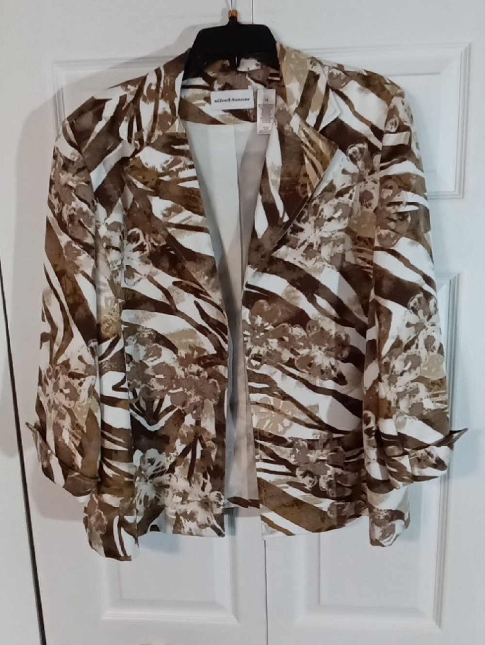 Alfred Dunner Brown and White Patterned Open Blazer